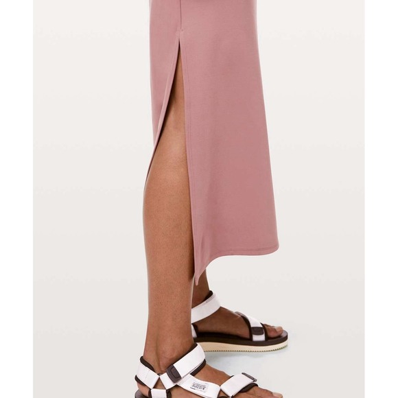 Lululemon Women's Get Going Dress Red Dust Midi‎ Size 4 Racerback Slit Tank Nulu - Picture 4 of 15